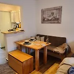 Rosenzauber Kraxler Paerchen Apartment